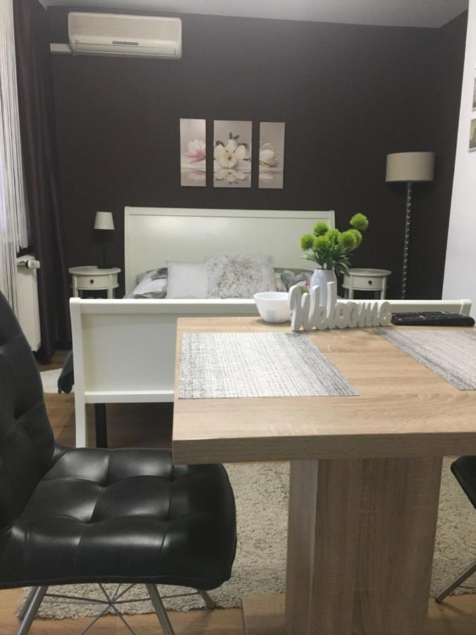 Magnolia Apartment, Osijek - Self Check In 奥西耶克 外观 照片